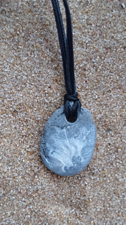 Painted stones   P. 35